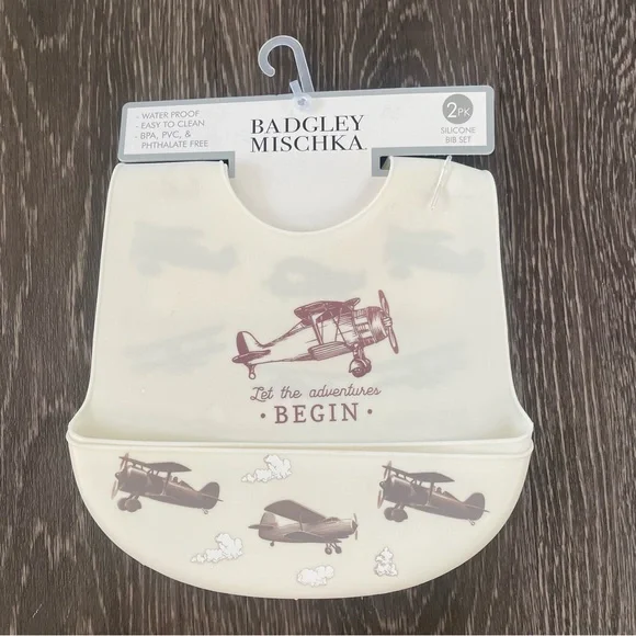 New! Badgley Mischka Vintage "Let the adventures Begin" Silicone Bib Set - Picture 1 of 7